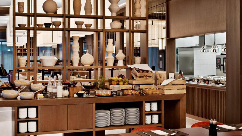 restaurant p Hilton Garden Inn Vilnius City Centre
