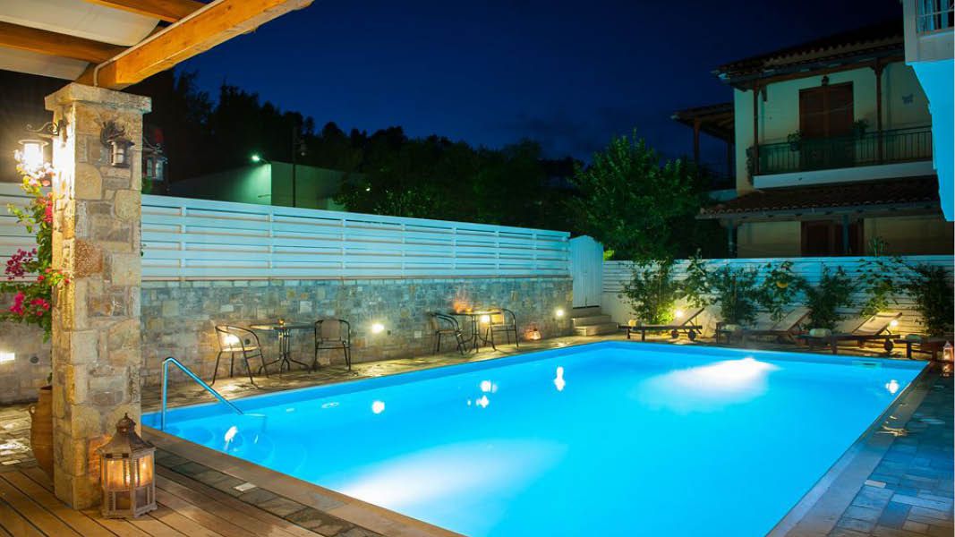 Poolområdet på Hotel Neda, Grækenland