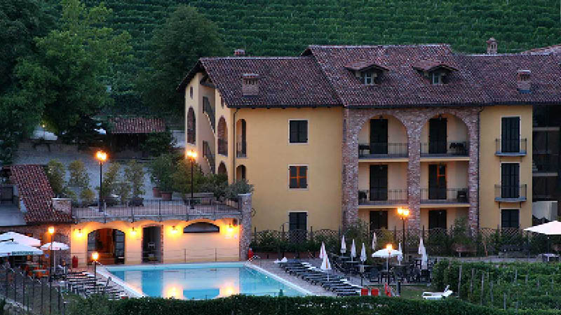 Nyd jeres ophold p idylliske Hotel Barolo, Italien