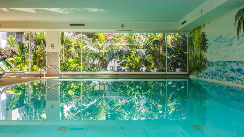 Nyd poolen og faciliteterne p Dorisol Estrelicia Hotel