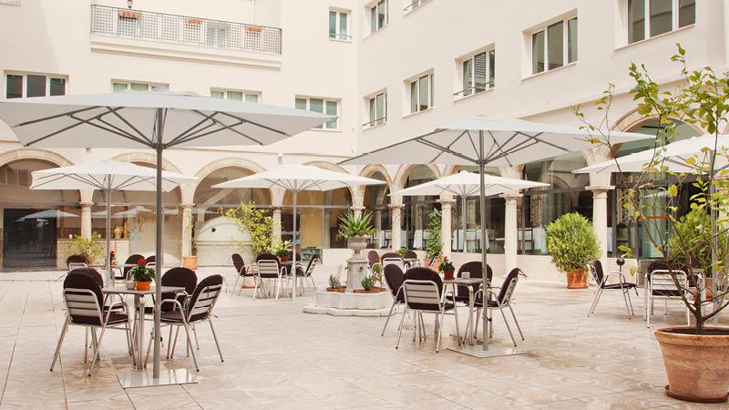 Udendrsomrde p Hotel trh Ciudad de baeza, Spanien